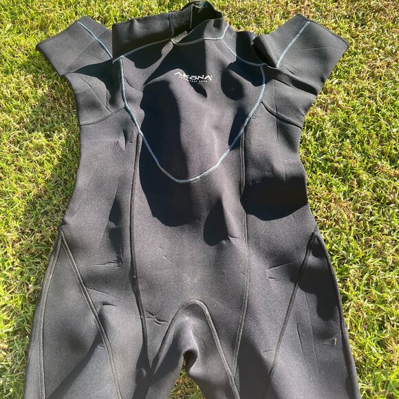 3mm Akona Mens Shorty Spring Shortie Wetsuit for Scuba Diving, Snorkeling - Picture 1 of 5
